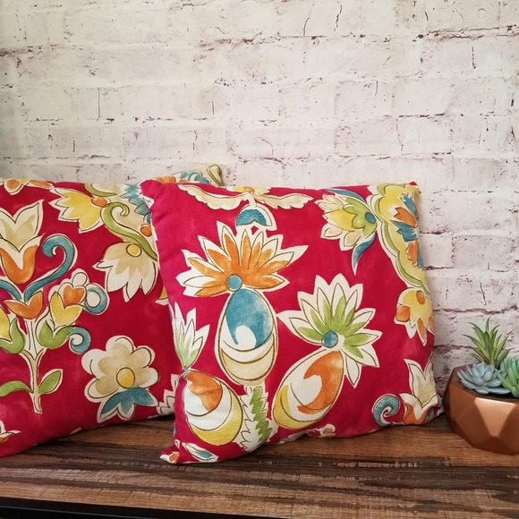 Pier 1 Other - Pier 1 Imports Watercolor Floral Print Pillow Set